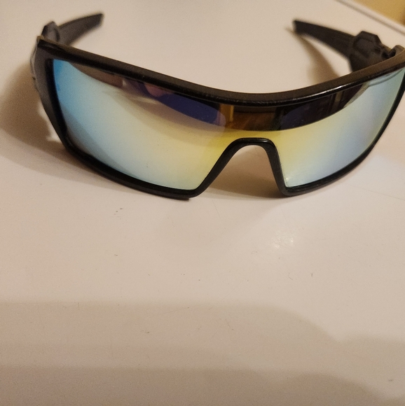 Oakley Oil Rig with Polarized lenses - Picture 1 of 6